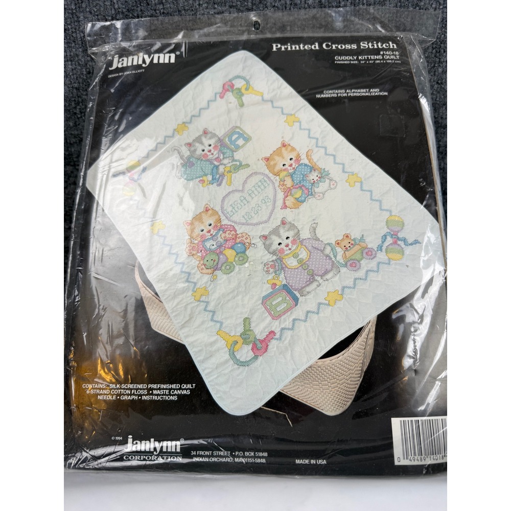 Janlynn Cuddly Kittens Printed Cross Stitch Quilt Kit 140-18 Joan Elliott 1994